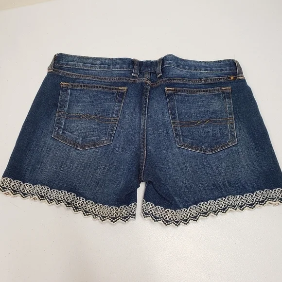 Lucky Brand Abbey Denim Shorts Embroidered Edge Size 8 - Picture 2 of 7